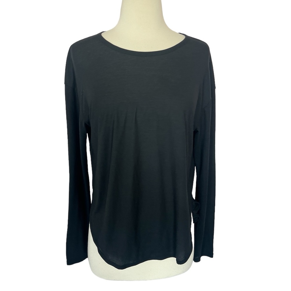Under Armour Women’s Loose Fit‎ Long Sleeve Top Open Back Size Small Black Logo
